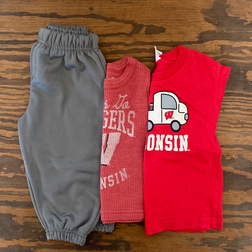 Lot of Wisconsin Badger clothing